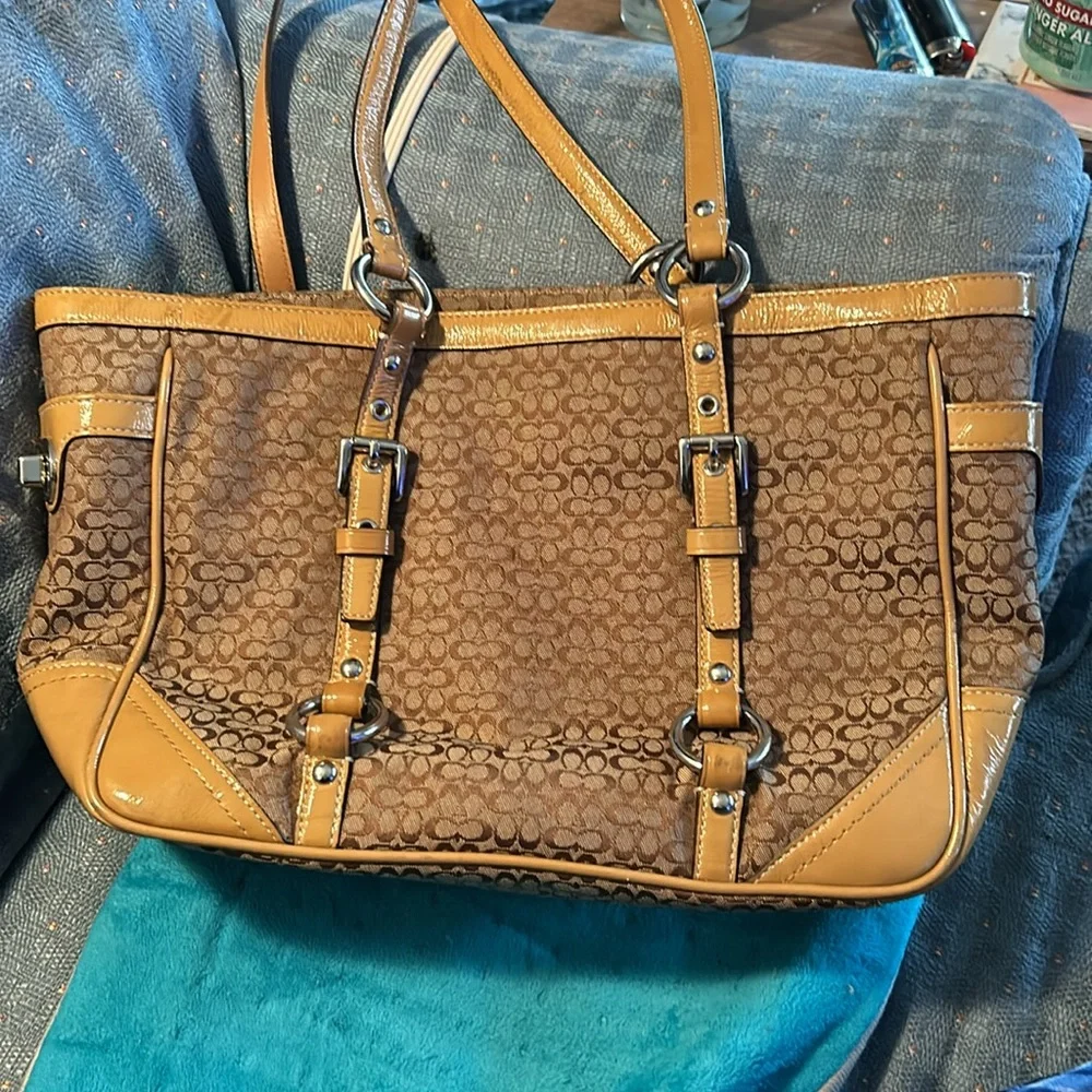 Coach Handbag - Picture 4 of 4